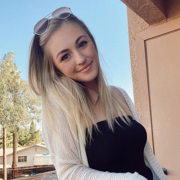 Meet your Posher, Tory - Picture 4 of 5